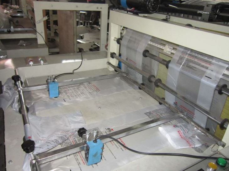 Double Lines T-shirt Bag Making Machine
