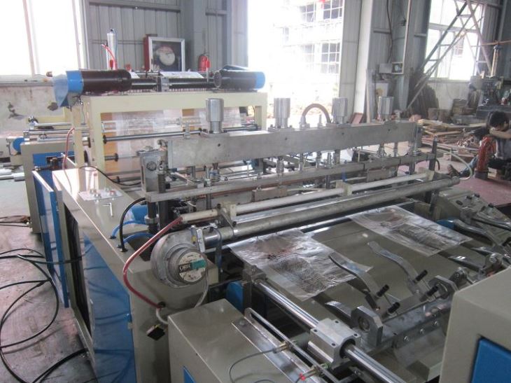 Double Lines T-shirt Bag Making Machine